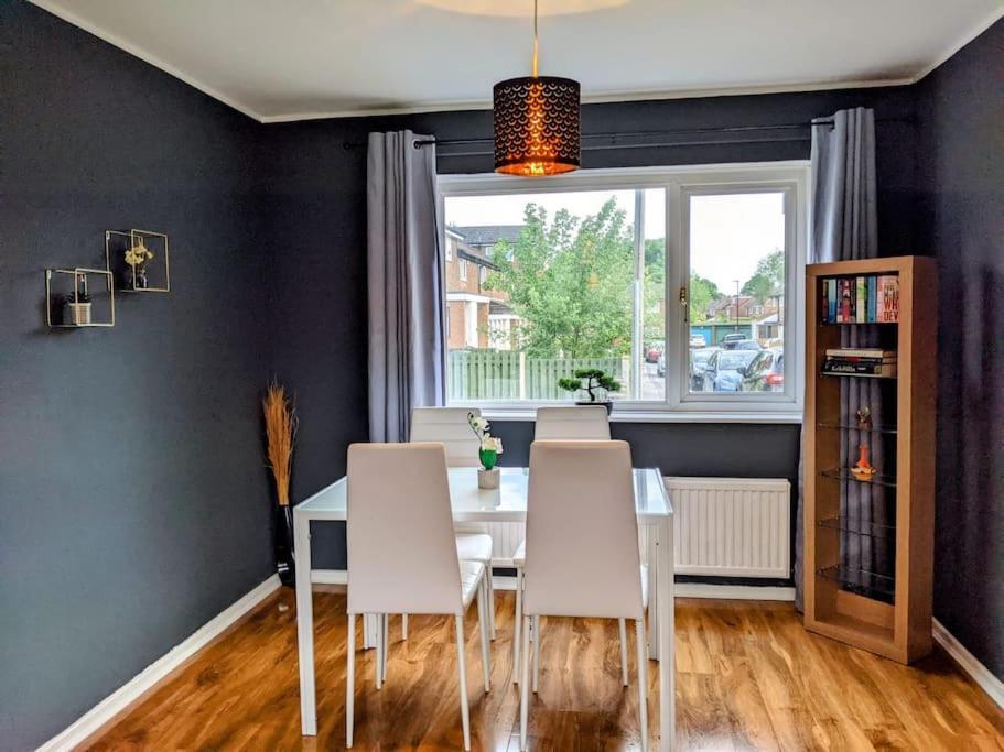 Hidden Gem !Stunning 3 Bedroom Home In Sheffield Handsworth Bagian luar foto