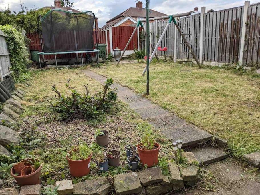 Hidden Gem !Stunning 3 Bedroom Home In Sheffield Handsworth Bagian luar foto
