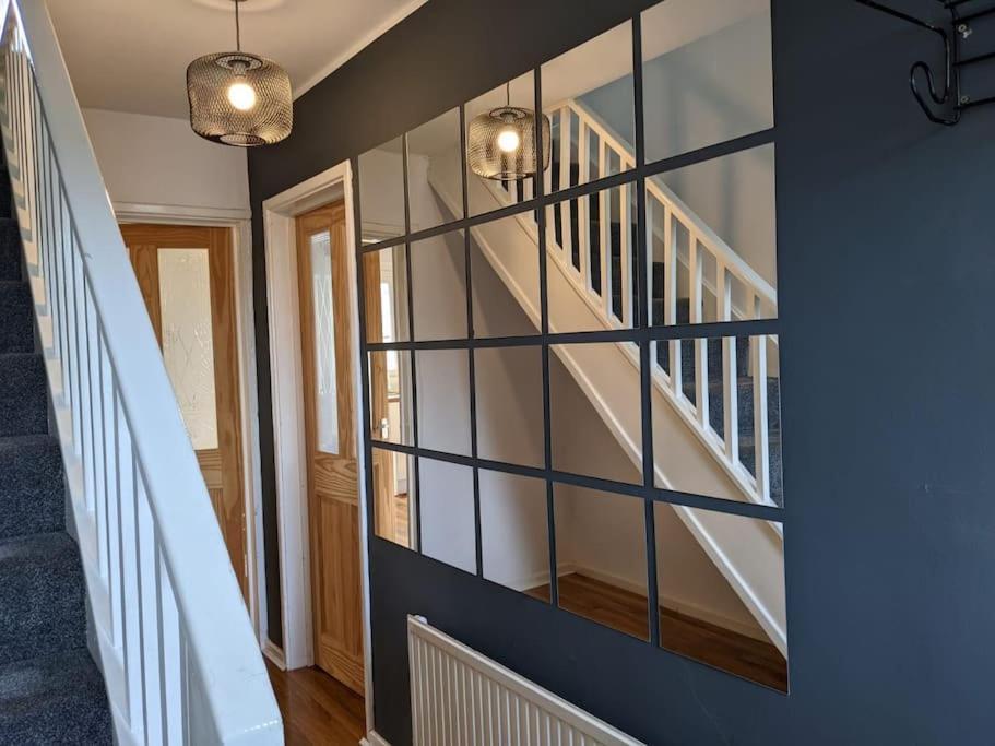 Hidden Gem !Stunning 3 Bedroom Home In Sheffield Handsworth Bagian luar foto
